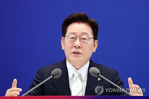 [속보] 李대통령 기자회견 30분 연기…오전 10시30분 시작