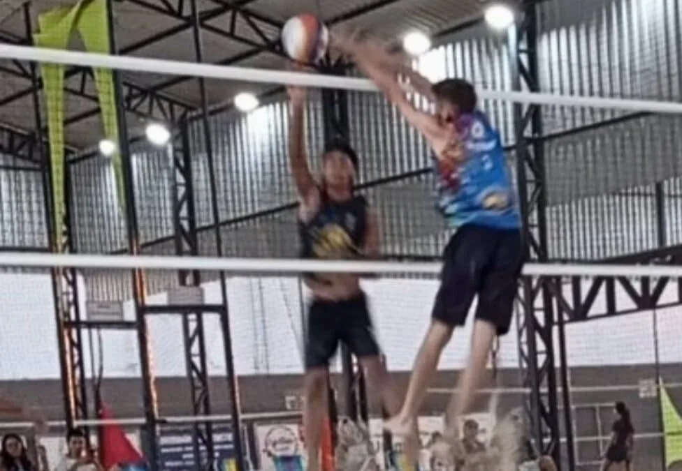 Cauê e Sávio são campeões dos Reis da Praia no Sub-19