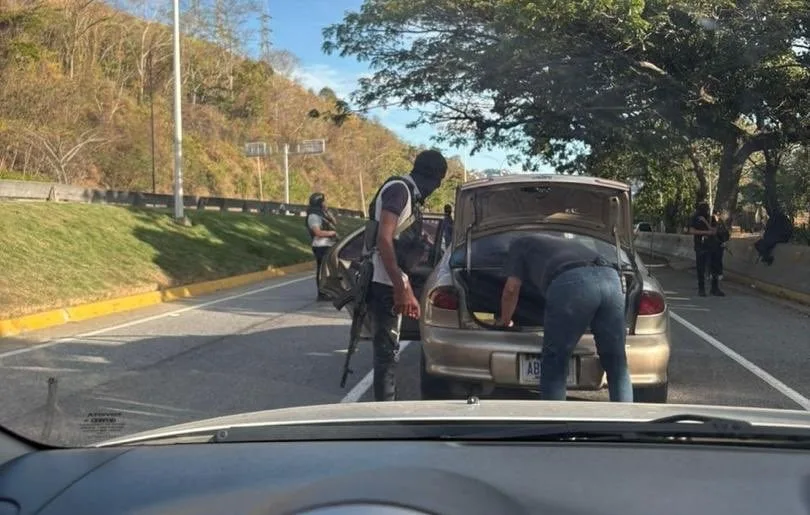 ¿Qué hay detrás de las alcabalas en Venezuela?: denuncias ciudadanas revelan un sistema de corrupción, abusos y extorsión