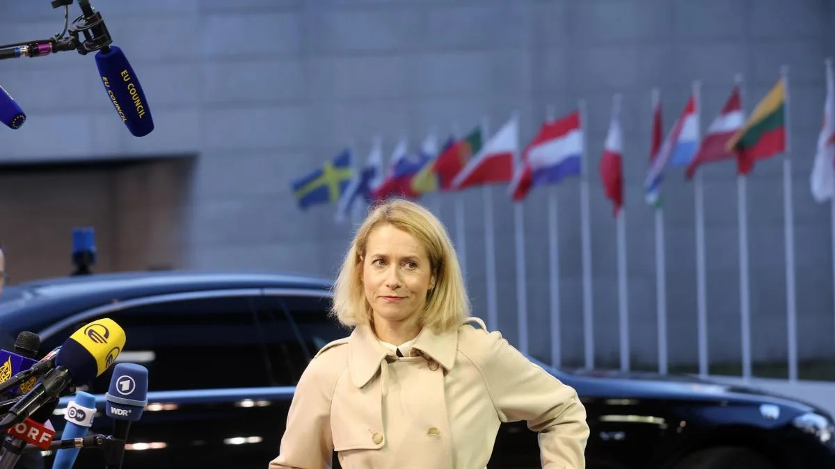 La UE sanciona a 1.600 personas y entidades rusas mientras apoya a Zelenski frente a Trump