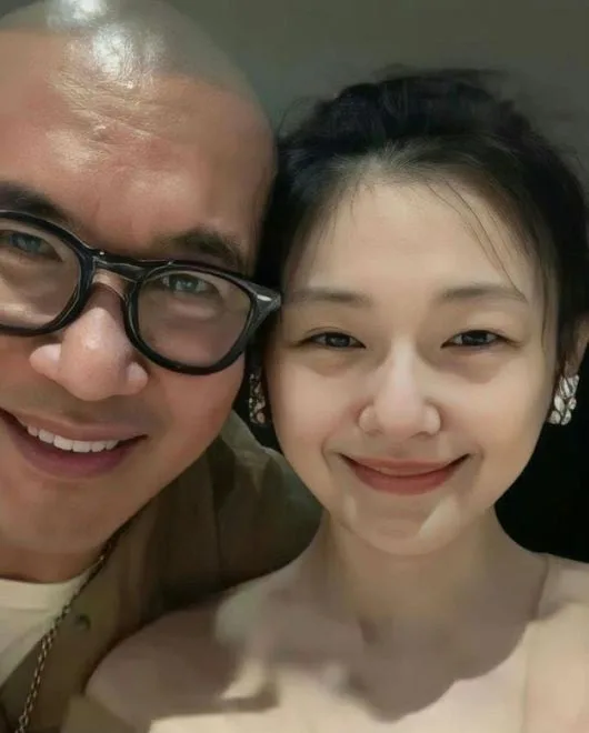 故서희원 떠난지 2년..구준엽 “한국 안 돌아가” 여전한 순애보 [Oh!쎈 이슈]