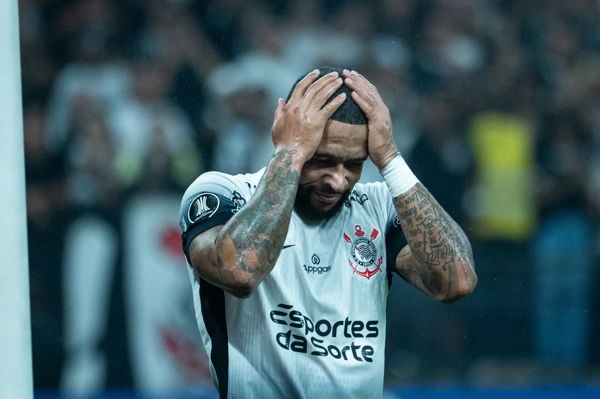 Corinthians arrasta negociação e não deve ter Memphis na Libertadores, contra o Rosário Central