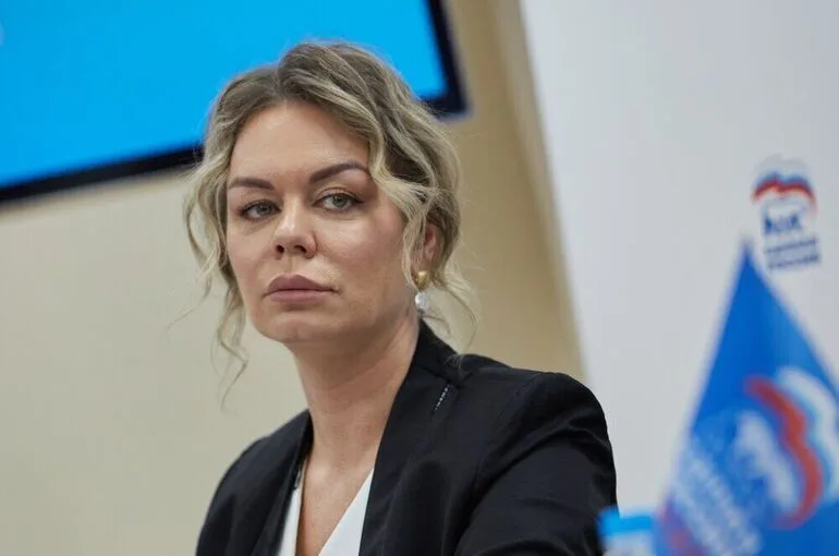 Госдума приняла постановление о досрочном прекращении полномочий депутата Елиферовой