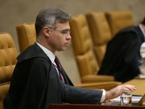 Mendonça diz que abrir celular de Vorcaro pode tumultuar julgamento sobre Moraes
