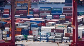 Excedente comercial da China volta a crescer em setembro apesar de tensões comerciais