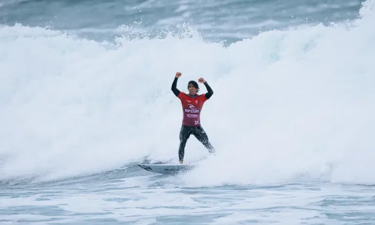 Todos os resultados da WSL Taiti desta segunda-feira (10) na etapa de Teahupo’o