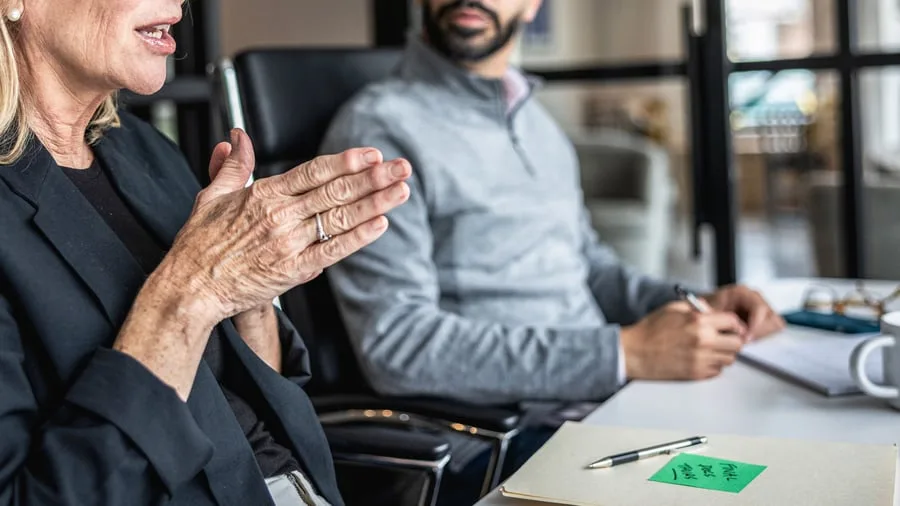 Management-Moment: So sichern Sie sich auch ohne Anwälte ein faires Gehalt