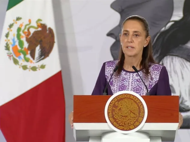 Sheinbaum ve contradictorio reconocimiento de la DEA a Harfuch durante conferencia en Argentina, pero celebra participación de México