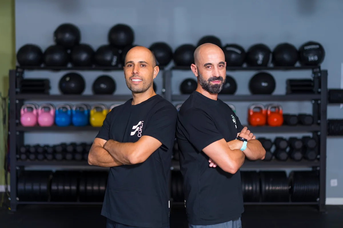 Francisco Sanz y Alberto Rabanal, entrenadores: "Nunca se dijo que la mayoría de quienes murieron por Covid no tenían buena salud, porque no interesa promoverlo"