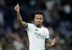Militão volta a campo seis meses após lesão que o tirou da Copa do Mundo