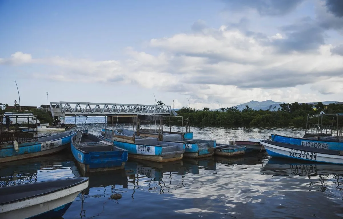 Un migrant meurt dans le naufrage d’un « kwassa-kwassa » au large de Mayotte