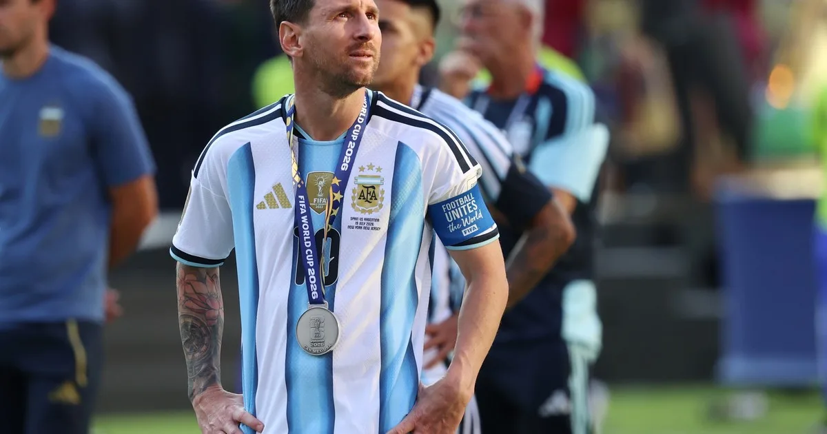 El español que jugó con Messi en el Barcelona y lo llenó de elogios por su Mundial: "Si Argentina llegó a la final, fue gracias a él"