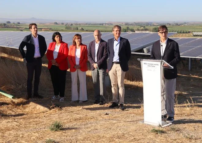 Illa defiende el plan para implantar renovables cuestionado por más de 12.000 alegaciones: "Es un salto de nivel muy importante"