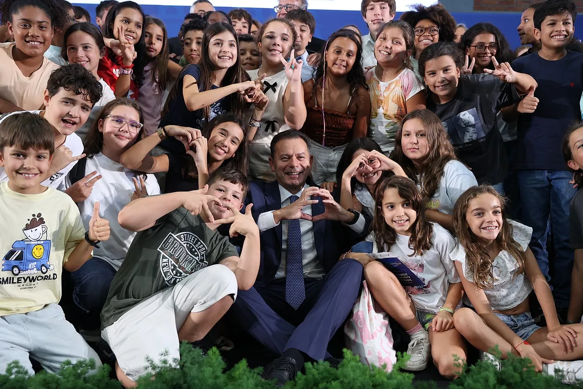 Montenegro admite que o ensino perdeu qualidade, mas garante que o Governo está a adotar medidas