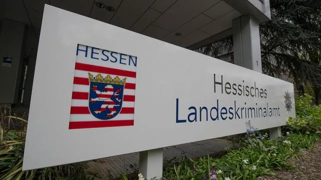 Einsatz in zwei Landkreisen: Durchsuchungen wegen Verdachts auf rechte Straftaten