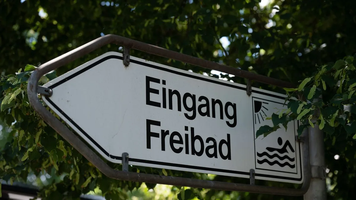 Freizeit: Freibäder in Hessen - Hitze bringt Personal an Grenzen