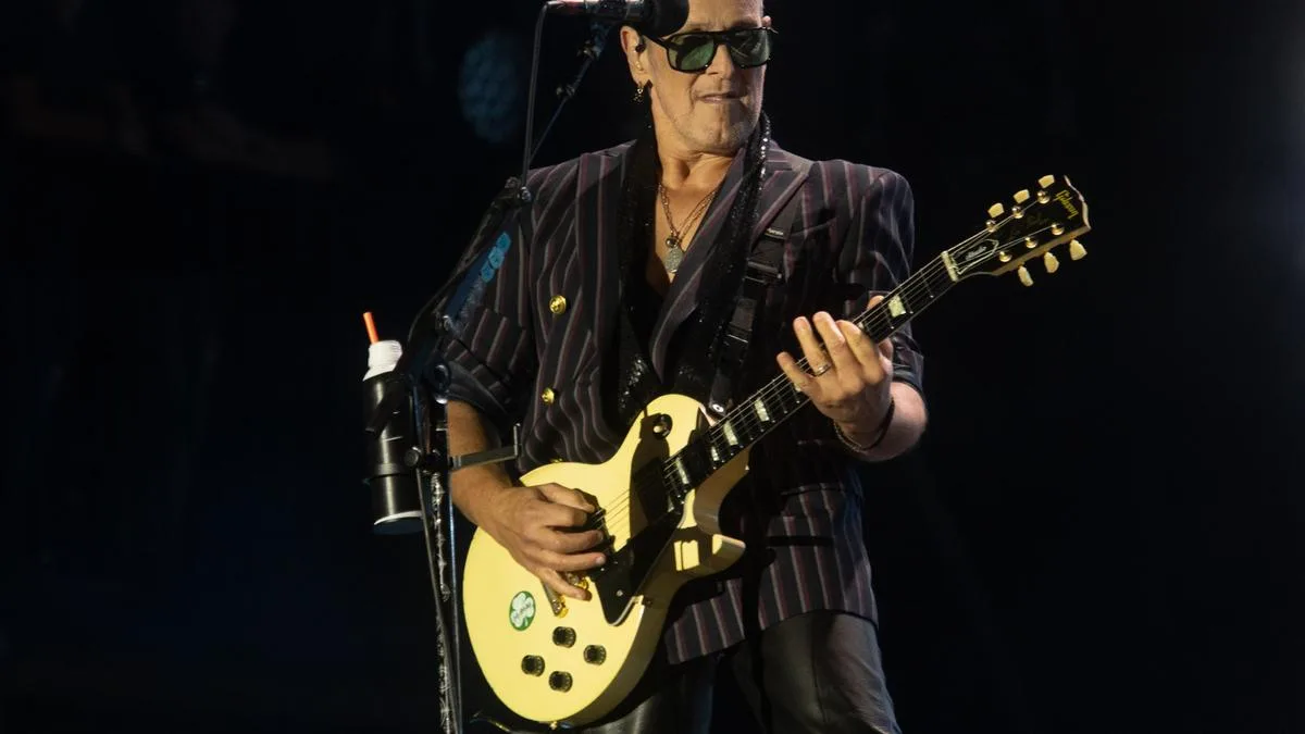Def Leppard’s Vivian Campbell reveals his cancer has returned