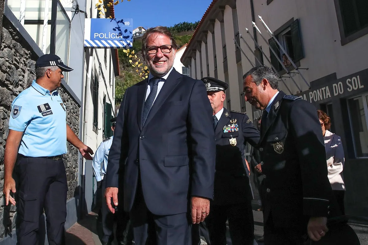 Luís Neves convoca estruturas da PSP e da GNR para negociações