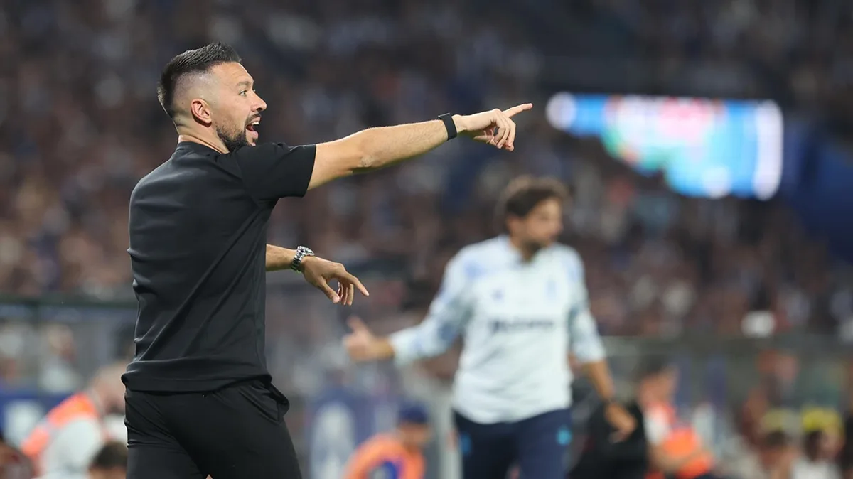 Três novidades: eis o onze do FC Porto para defrontar o Casa Pia