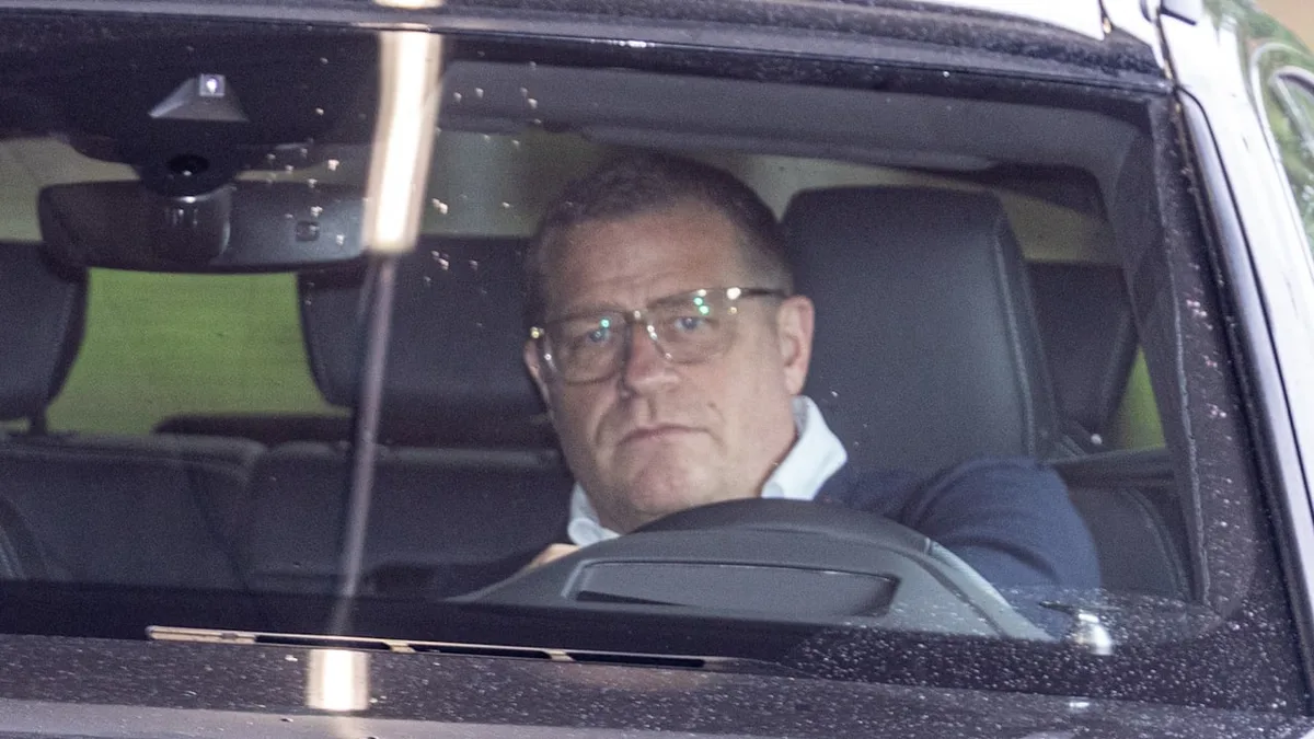 Bosse-Sitzung in der Allianz Arena - Jetzt entscheidet Bayern über die Eberl-Zukunft!