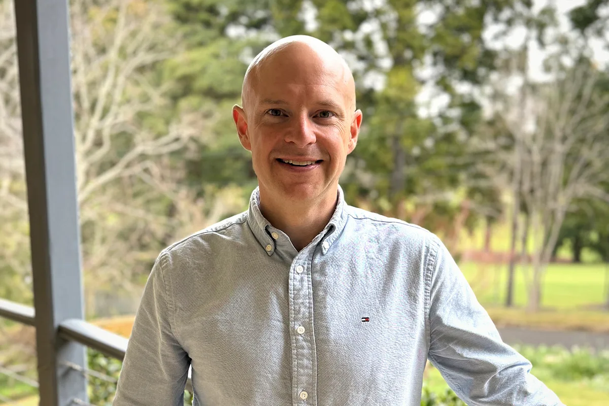 Chris Williams, CEO de Afterlife: "En cinco u ocho años podrás hablar con el holograma de un familiar fallecido en la mesa de Navidad"