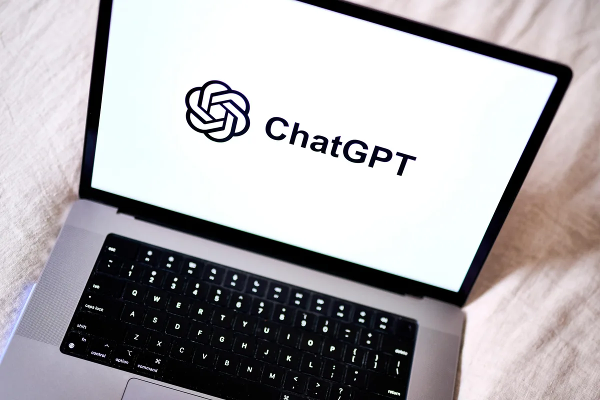 ChatGPT can now control iMessage, raising potential Apple privacy concerns