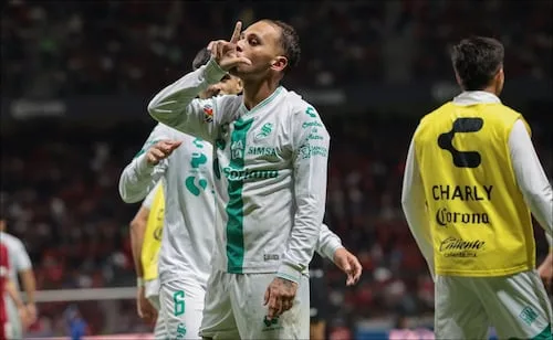 Toluca deja escapar ventaja de dos goles y no puede evitar épica remontada de Santos