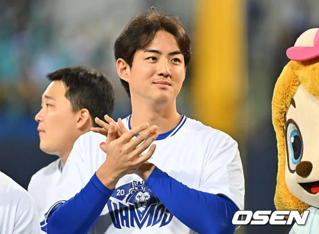 '타율·출루율 1위→햄스트링 부상' 구자욱, 오늘 운명의 재검진…PS 복귀 여부 달렸다
