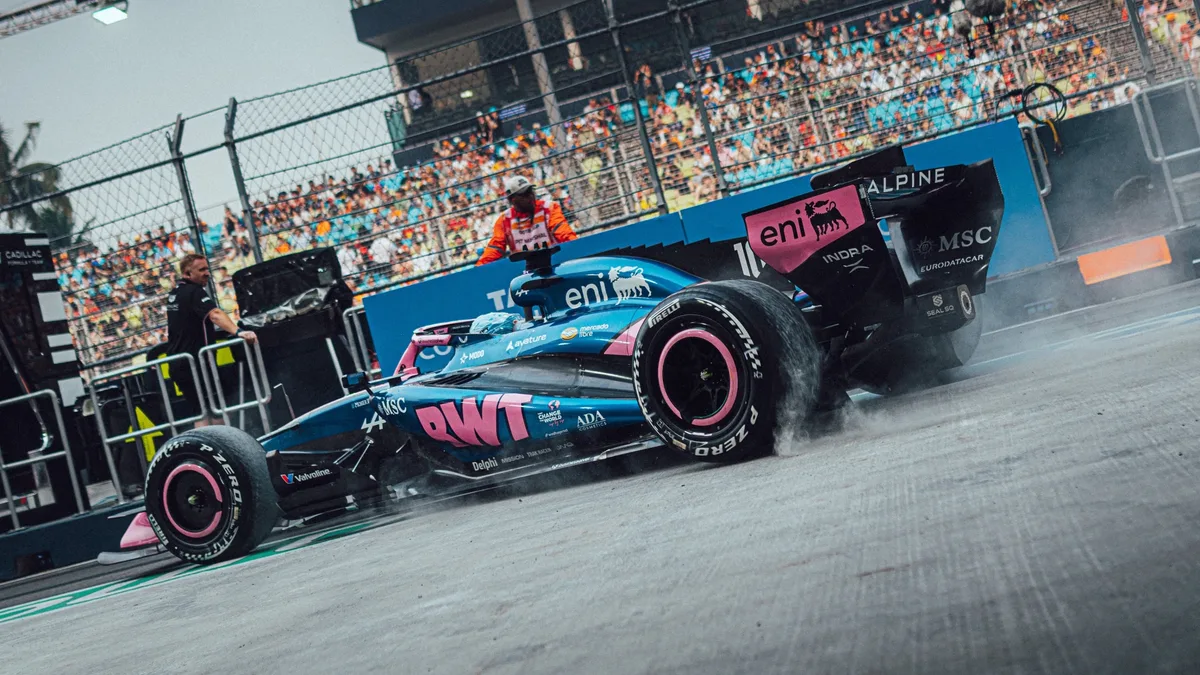 Tras el abandono en la Sprint, Franco Colapinto afrontará la clasificación para el Gran Premio de Singapur de Fórmula 1: hora y TV