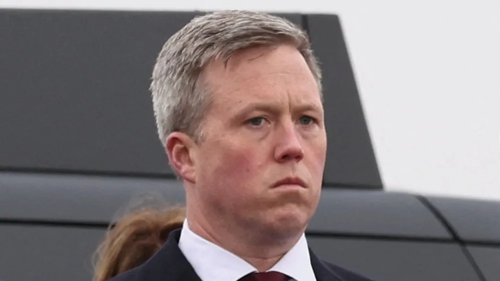 Top Army Official Quits Over Bitter Feud With Pentagon Pete