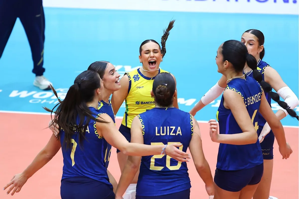 Brasil supera quatro derrotas e vence a primeira no Mundial Sub-17 de vôlei