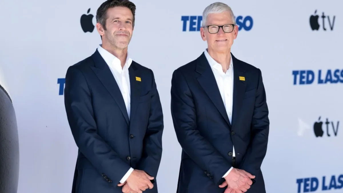 Apple-Chef Tim Cook übergibt an seinen Nachfolger John Ternus