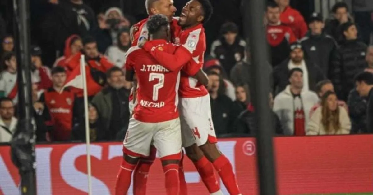 Santa Fe bate River Plate nos pênaltis e pega o Vasco na Sul-Americana