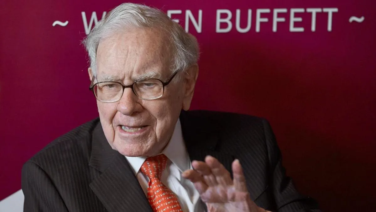 Warren Buffett steps down as Berkshire chair