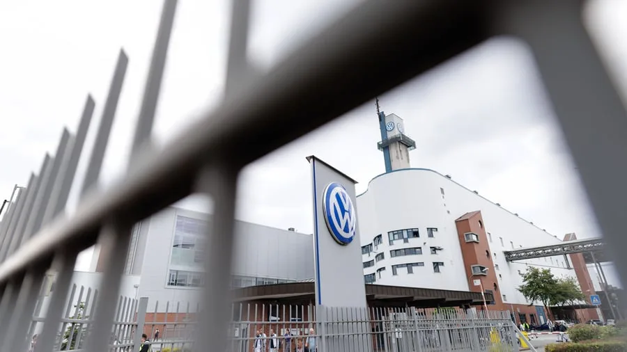 Werk wird verkauft: Autos raus, Militär rein – Volkswagen verabschiedet sich von Osnabrück