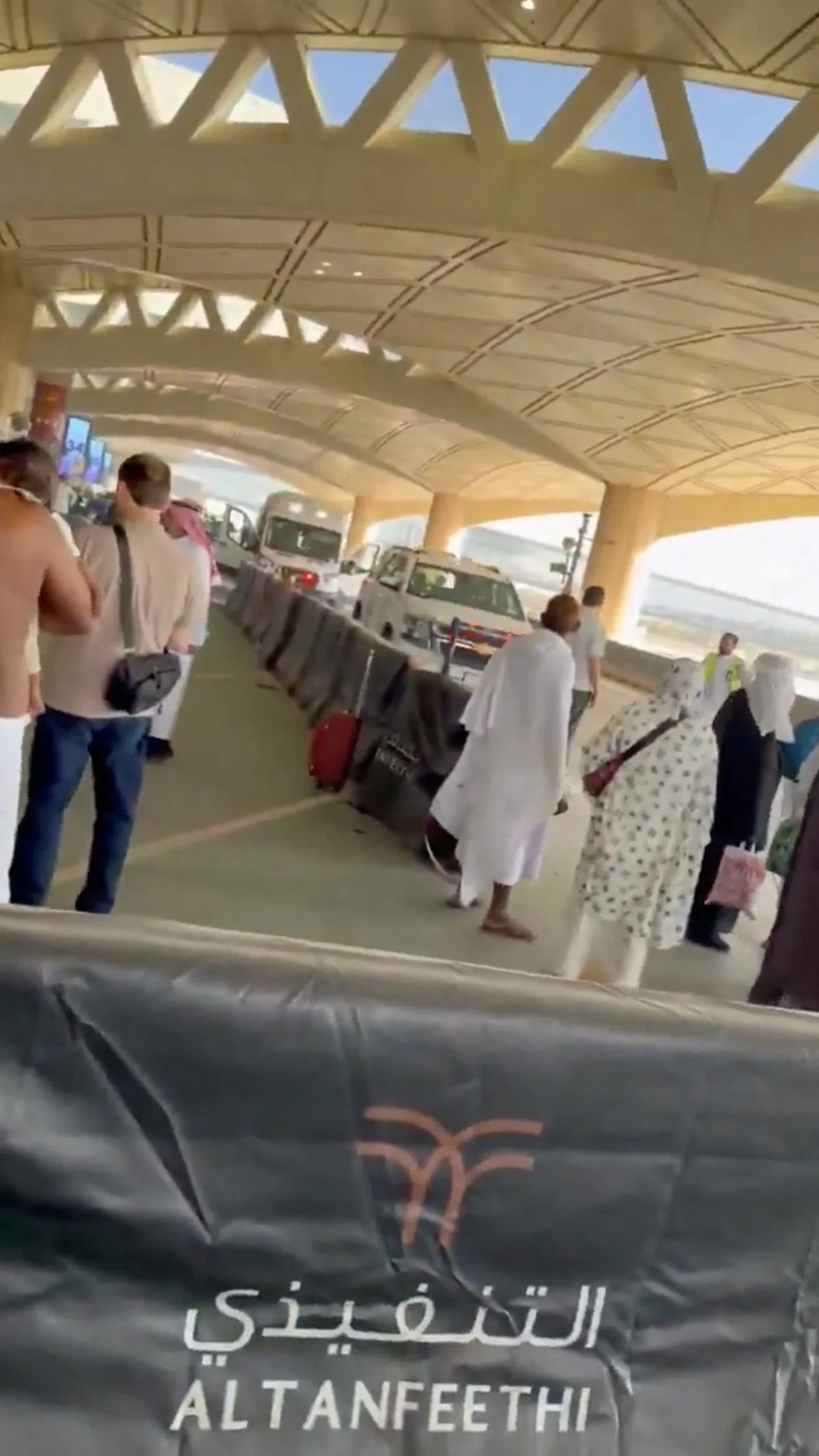 Houthis acusam Arábia Saudita de ataque contra aeroporto do Iêmen; coalização saudita fala em novo bombardeio a Riade
