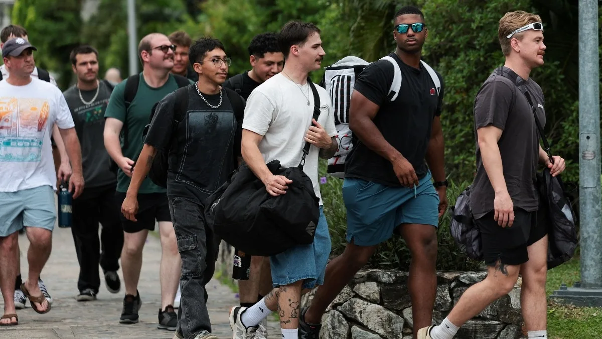 Having fun, letting loose: US sailors arrive in Thailand after 286 days at sea