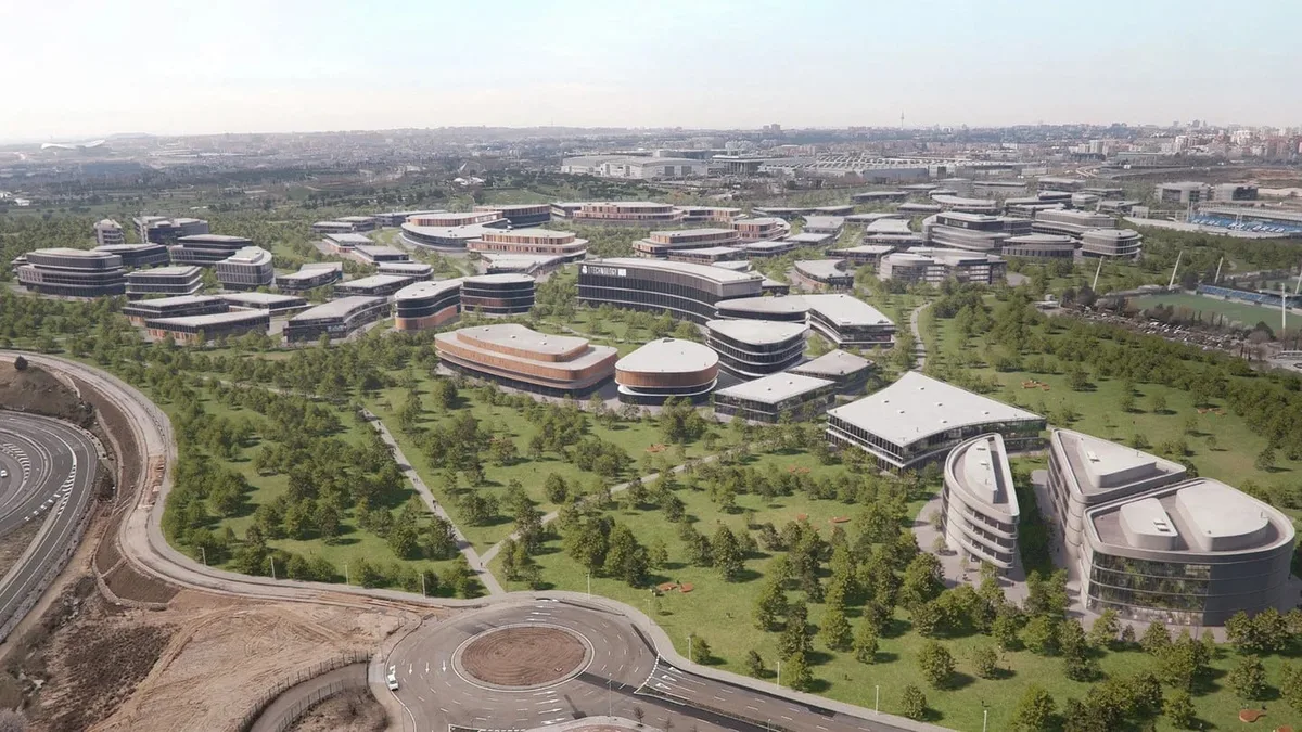 Almeida recalifica 448.000 metros cuadrados de la ciudad deportiva del Real Madrid para nuevos usos lucrativos