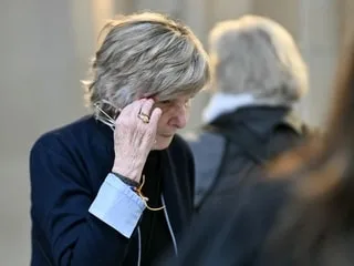 Chantage sur Karine Le Marchand : Mimi Marchand demande « pardon » et renonce à son procès en appel