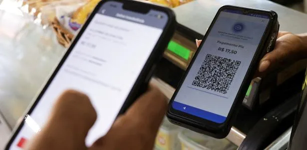 BC atualiza regras e vai autorizar Pix Automático em contas-salário