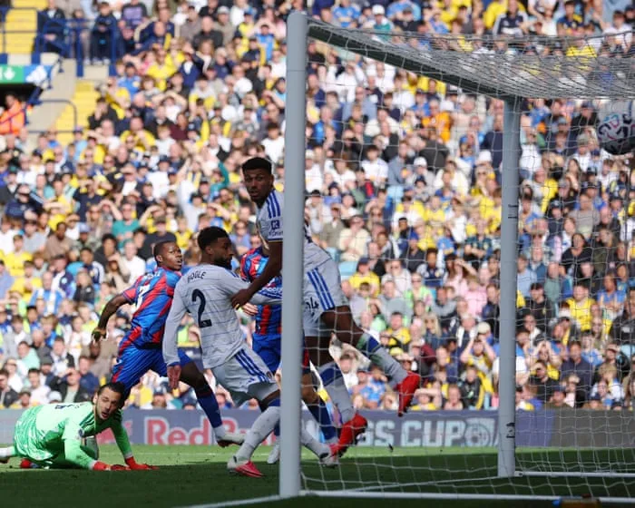 Leeds extend unbeaten start to season after stalemate with Crystal Palace