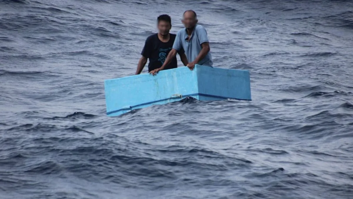 Spektakuläre Rettung von zwei Garnelen-Fischern - 120 Stunden in der Kühlbox auf dem Meer!