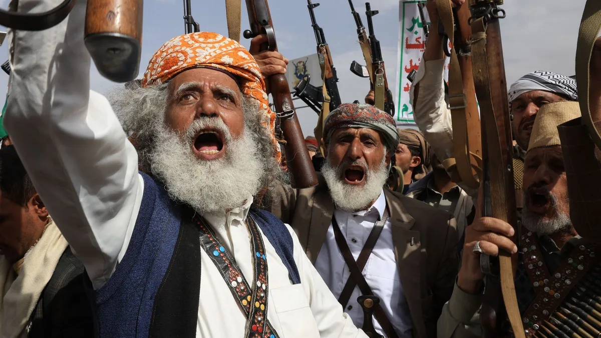 Los hutíes anuncian un ataque contra una base militar en territorio saudí