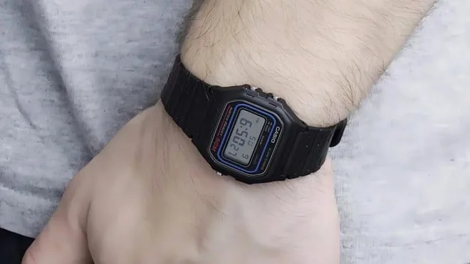 Casio W-59-1VQ em oferta: relógio digital de alta resistência por menos de R$ 90