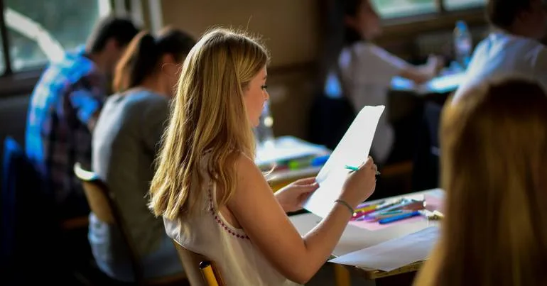 Alunos pedem a Seguro veto ao novo regime do superior