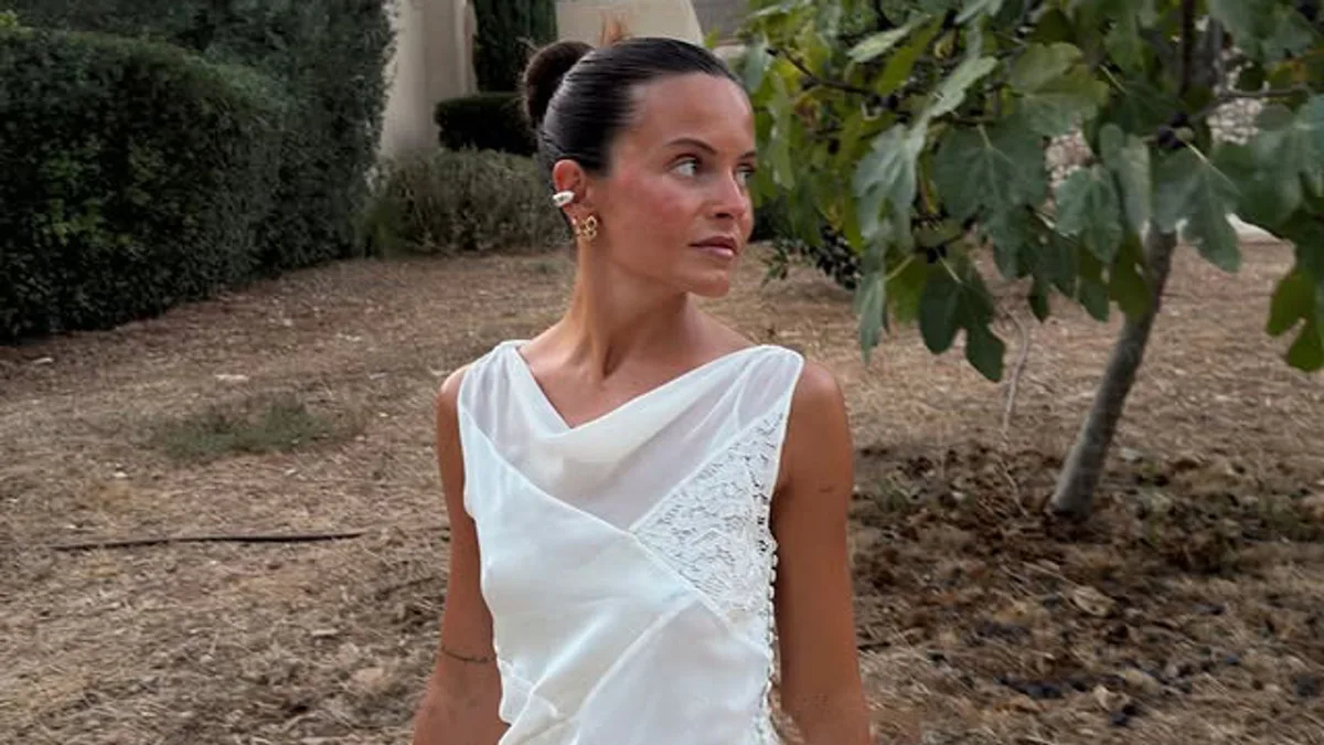 Bea Gimeno recupera en Mallorca su vestido de preboda dos años después: "Reflejaba exactamente lo que quería"