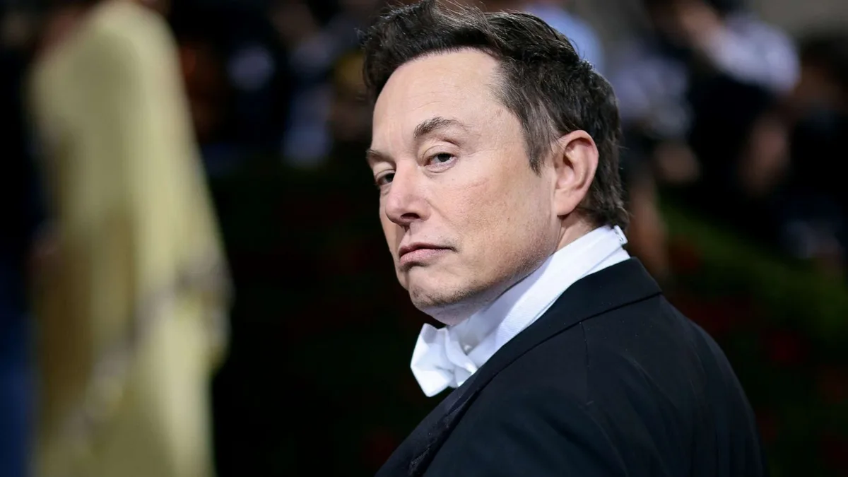 Elon Musk virou comunista? Bilionário prevê fim do dinheiro e renda universal estatal
