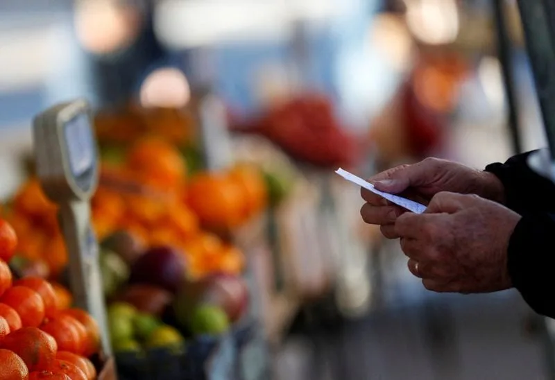 La canasta básica subió casi un punto por sobre la inflación y una familia tipo ya necesita $1,6 millones por mes para no ser pobre