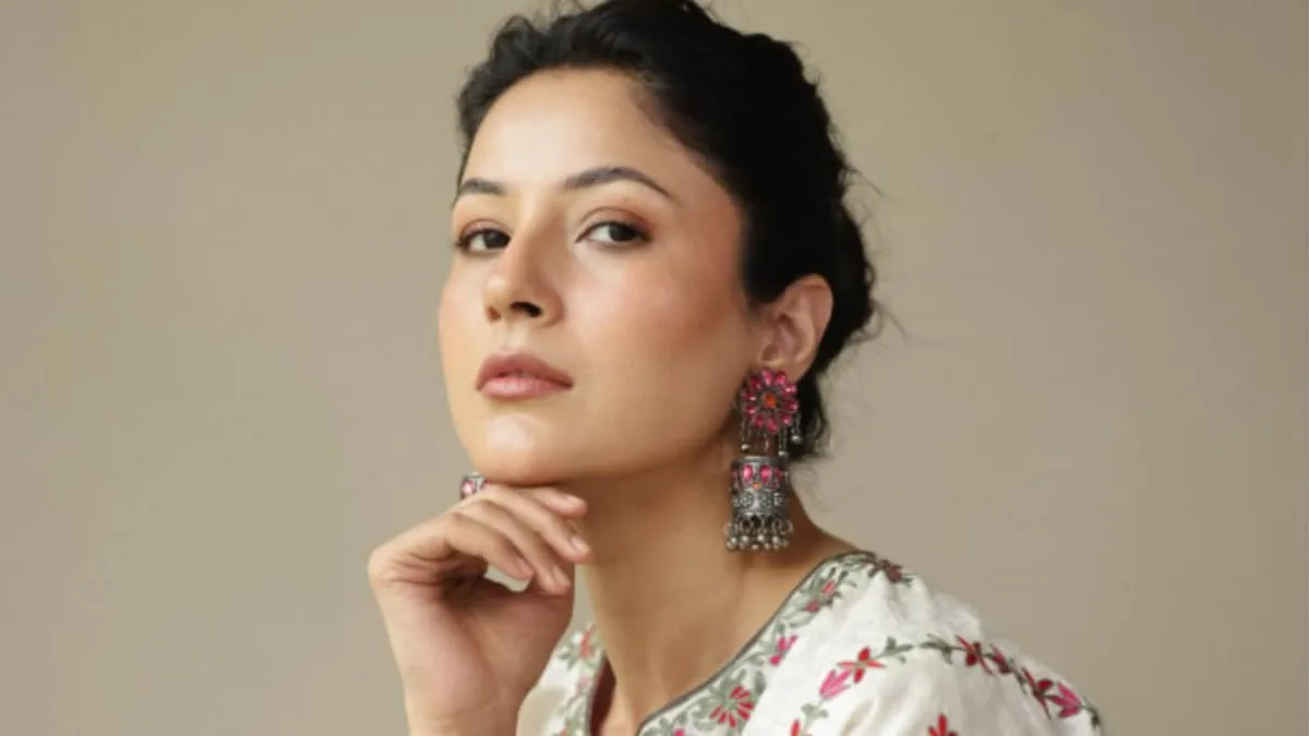 From Body-Shaming To Being Called "Anpadh, Gawaar": Shehnaaz Gill Recalls Trolling During Bigg Boss