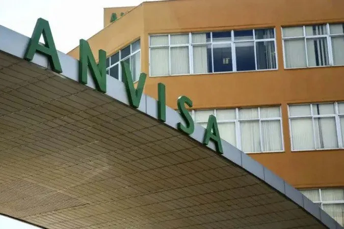 Anvisa proíbe 12 produtos de limpeza fabricados sem autorização
